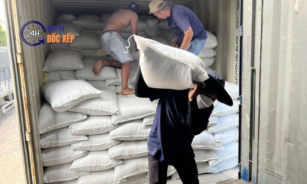 Dịch vụ bốc vác Hà Nội cho kho bãi, nhà xưởng và hàng hóa cồng kềnh