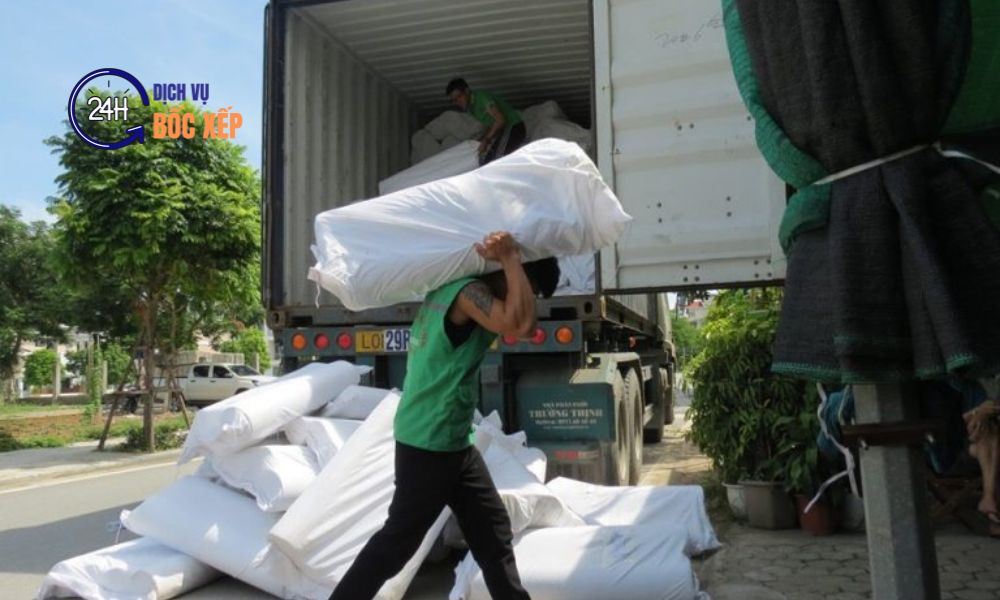 Dịch vụ bốc vác Hà Nội chuyên nhận bốc hàng và chuyển kho theo giờ