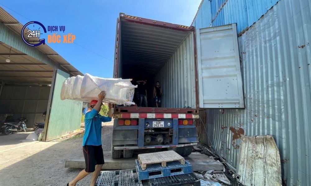 Dịch vụ bốc vác Hoàng Mai báo giá rõ ràng theo khối lượng công việc