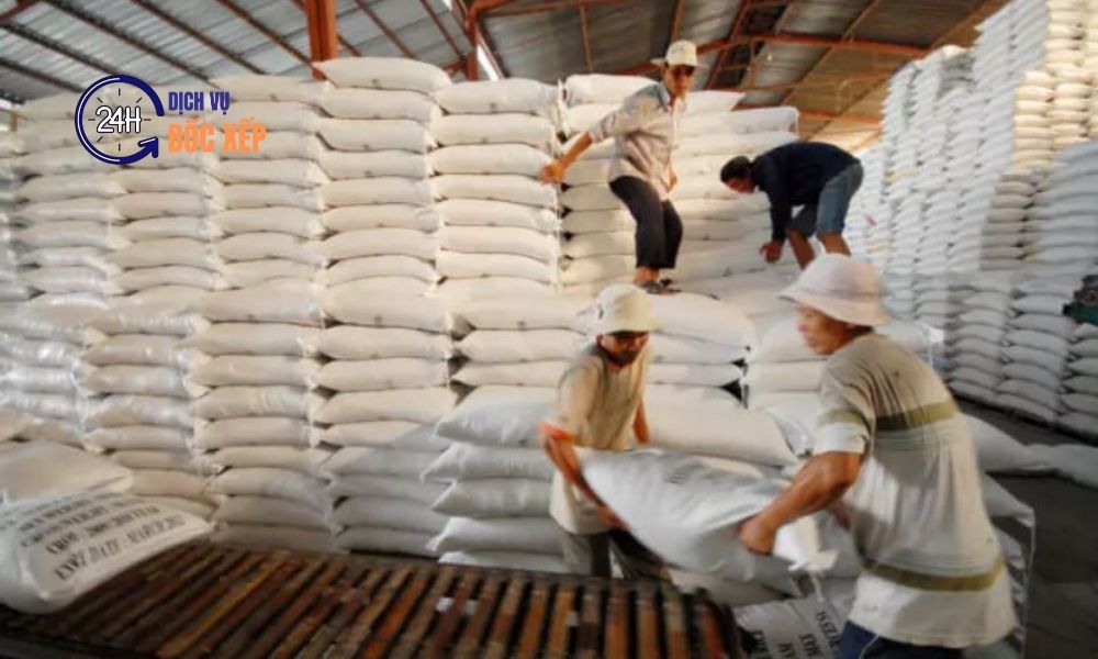 Dịch vụ bốc xếp Bình Tân giúp hạn chế ùn hàng và chậm tiến độ xuống xe