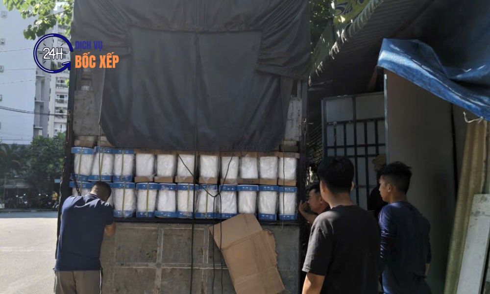 Đội ngũ bốc xếp bốc vác Củ Chi hỗ trợ xử lý hàng hóa chuyên nghiệp