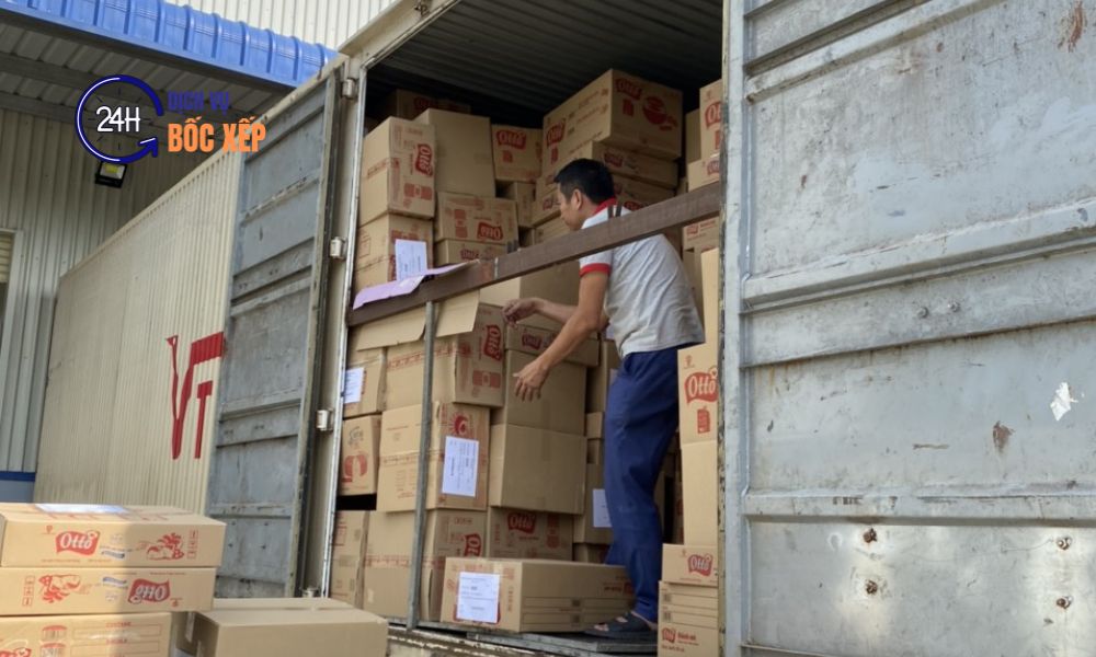 Dịch vụ bốc xếp giá rẻ tại Hà Nội chuyên nhận bốc hàng xe tải và container
