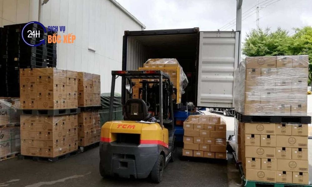 Dịch vụ bốc xếp khu công nghiệp báo giá rõ ràng trước khi triển khai