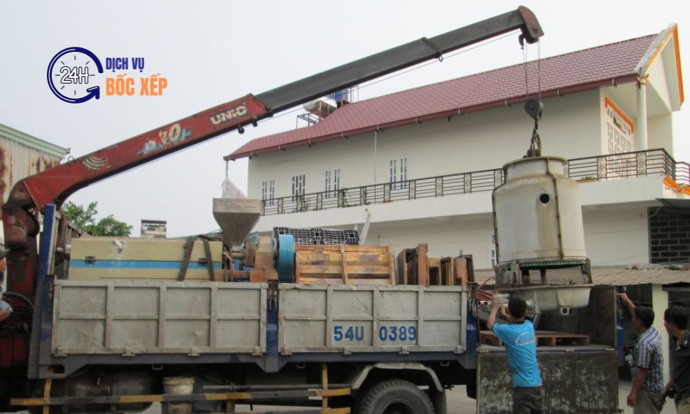 Dịch vụ chuyển kho xưởng hỗ trợ bốc xếp và sắp xếp hàng hóa tại kho mới